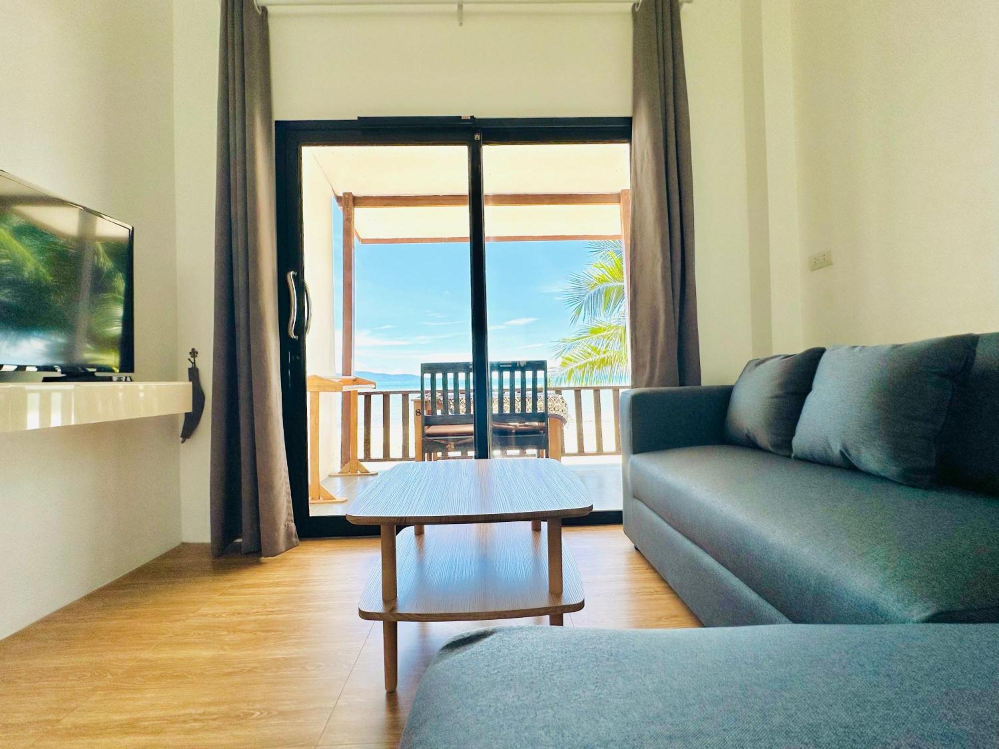 The Scenery Beach Resort Baan Khai Exterior photo