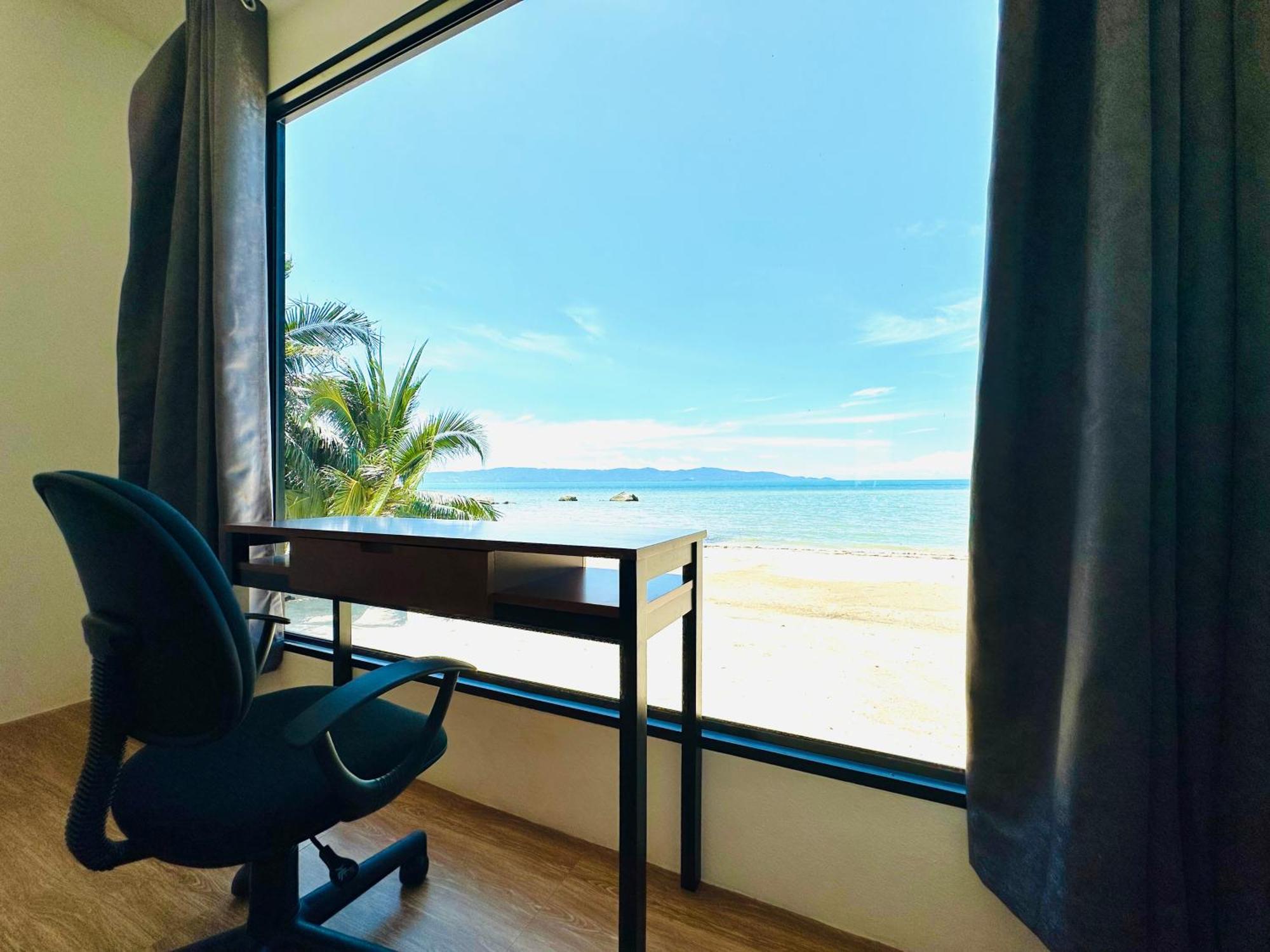 The Scenery Beach Resort Baan Khai Exterior photo