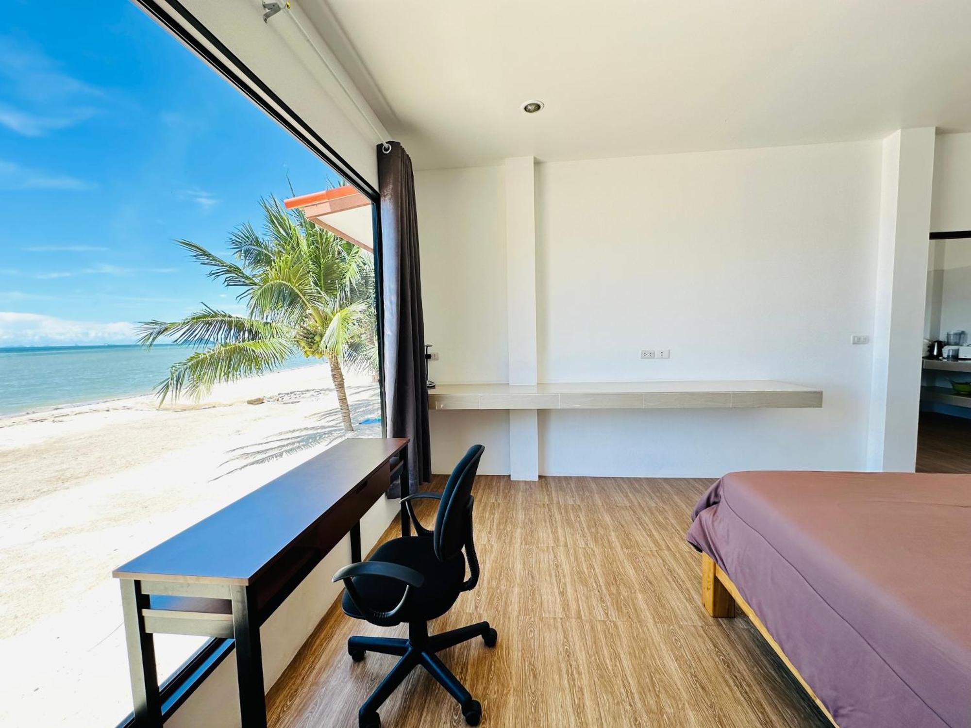 The Scenery Beach Resort Baan Khai Exterior photo