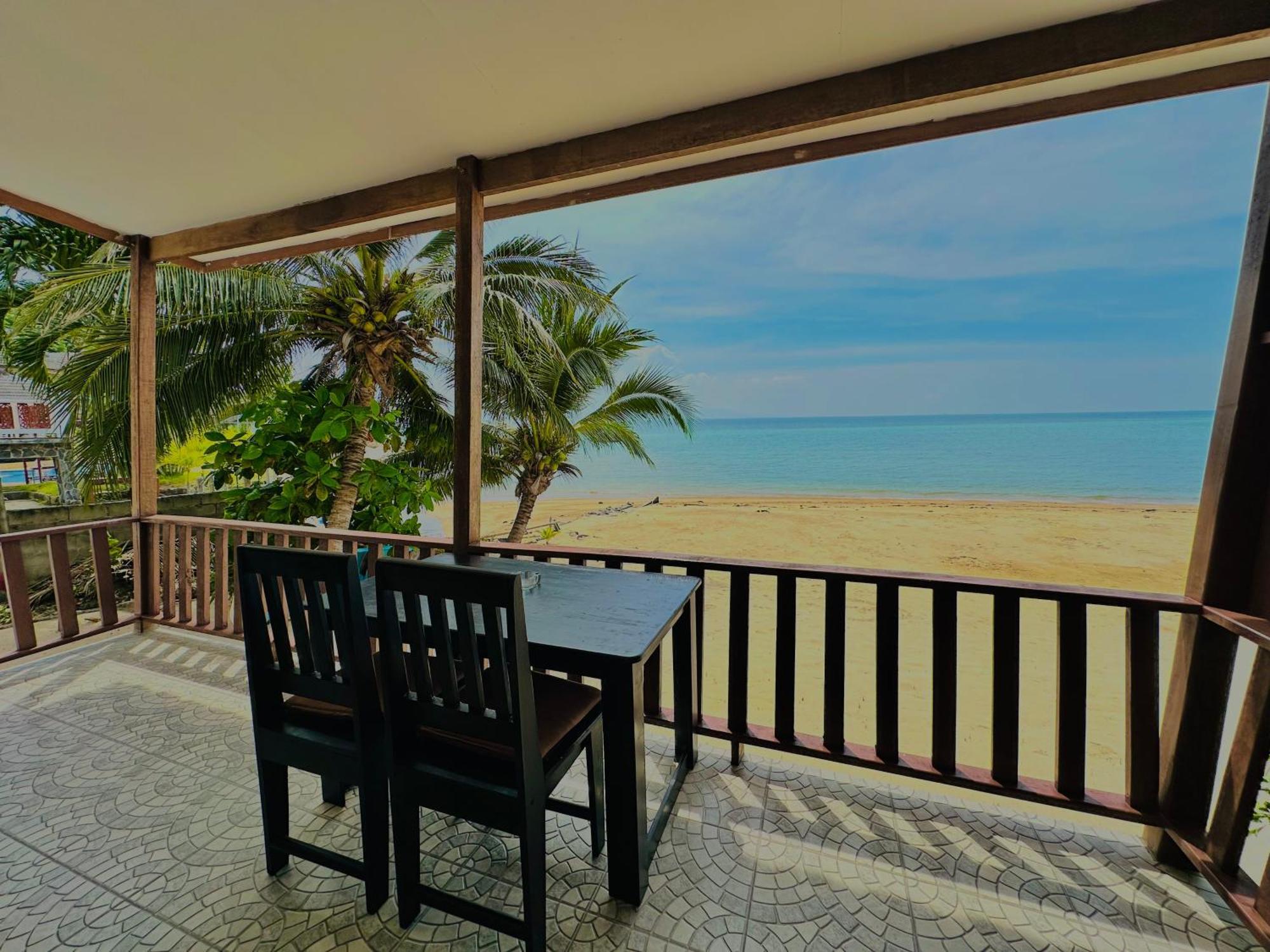 The Scenery Beach Resort Baan Khai Exterior photo