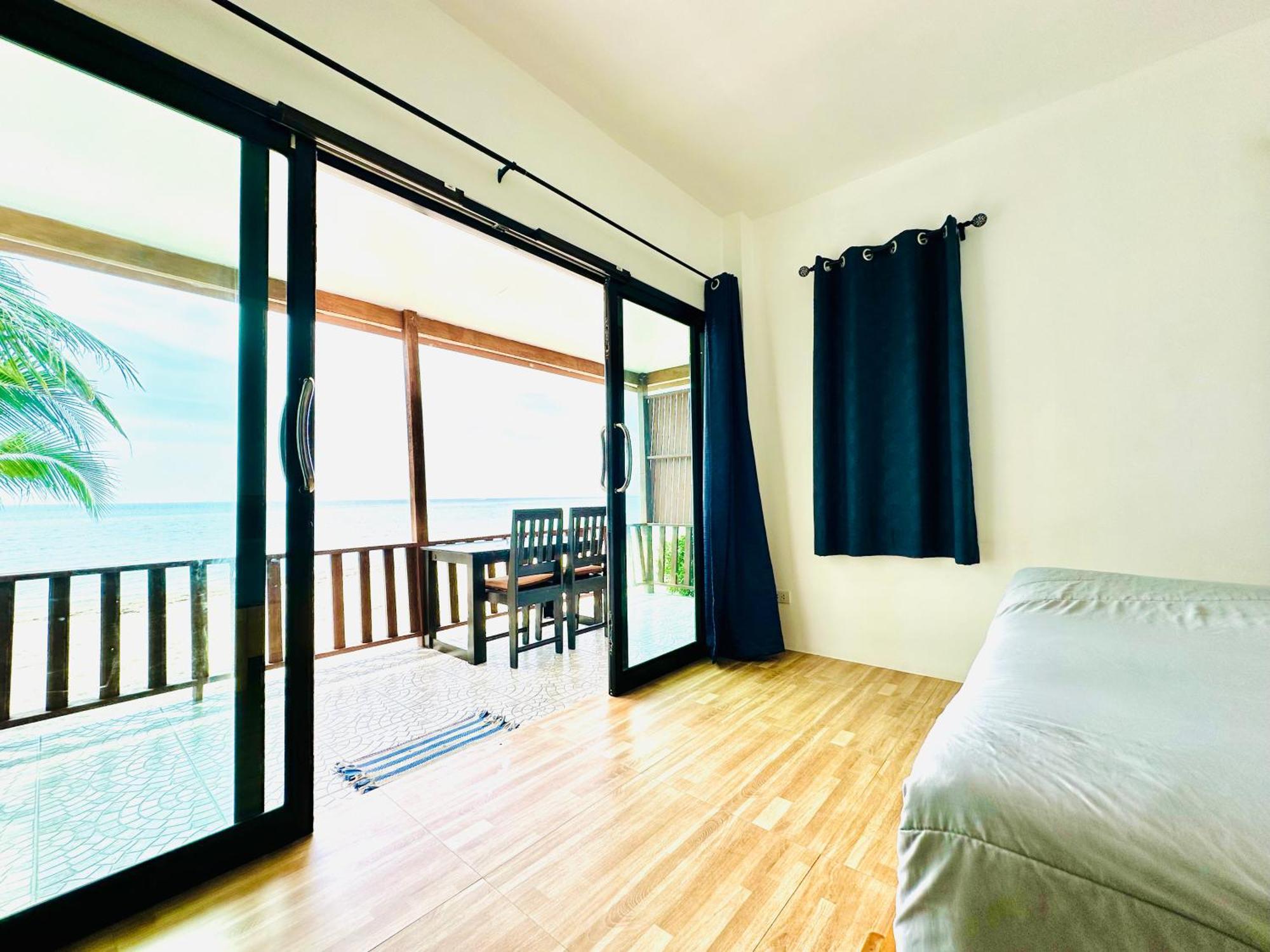 The Scenery Beach Resort Baan Khai Exterior photo