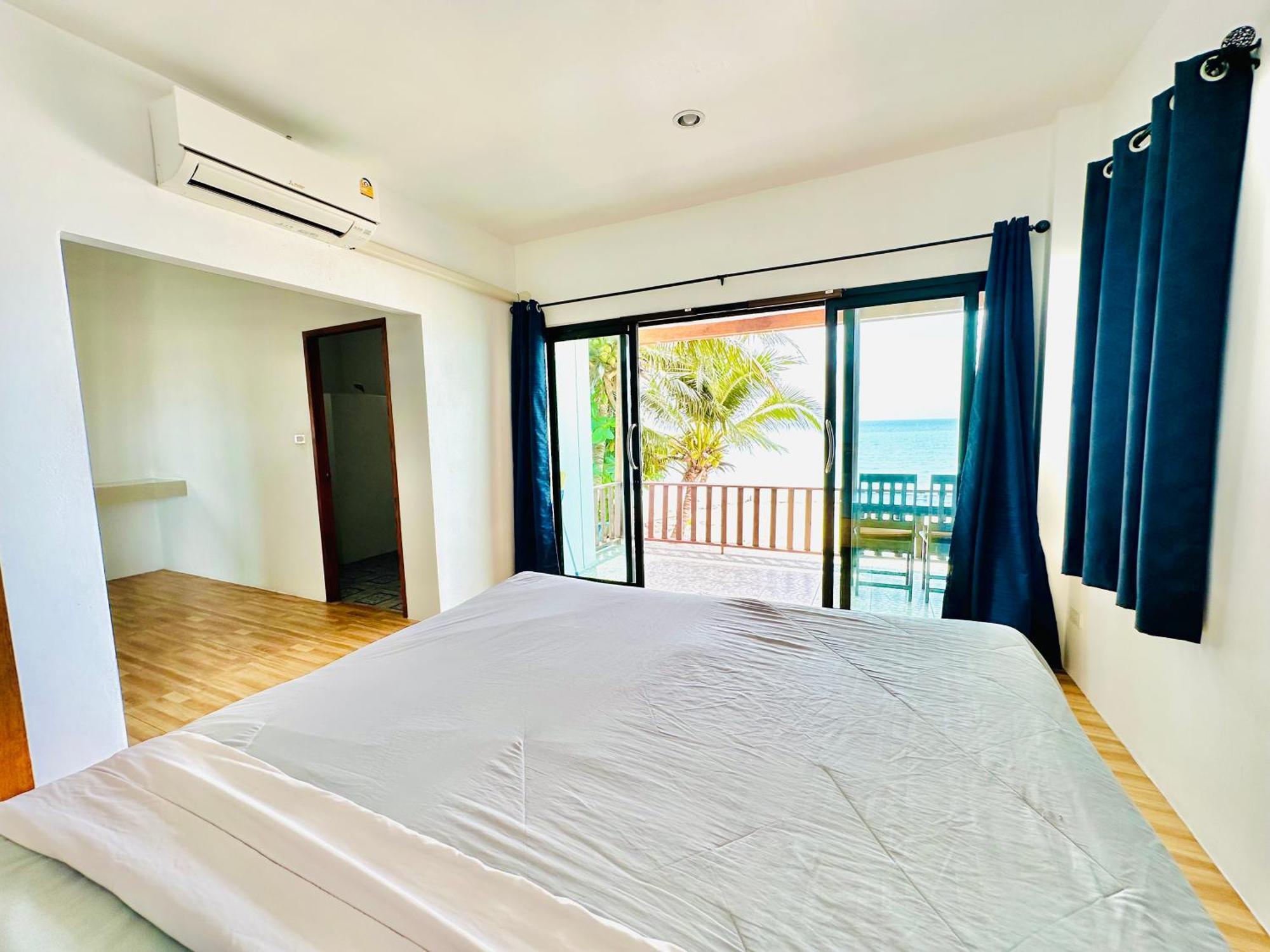 The Scenery Beach Resort Baan Khai Exterior photo
