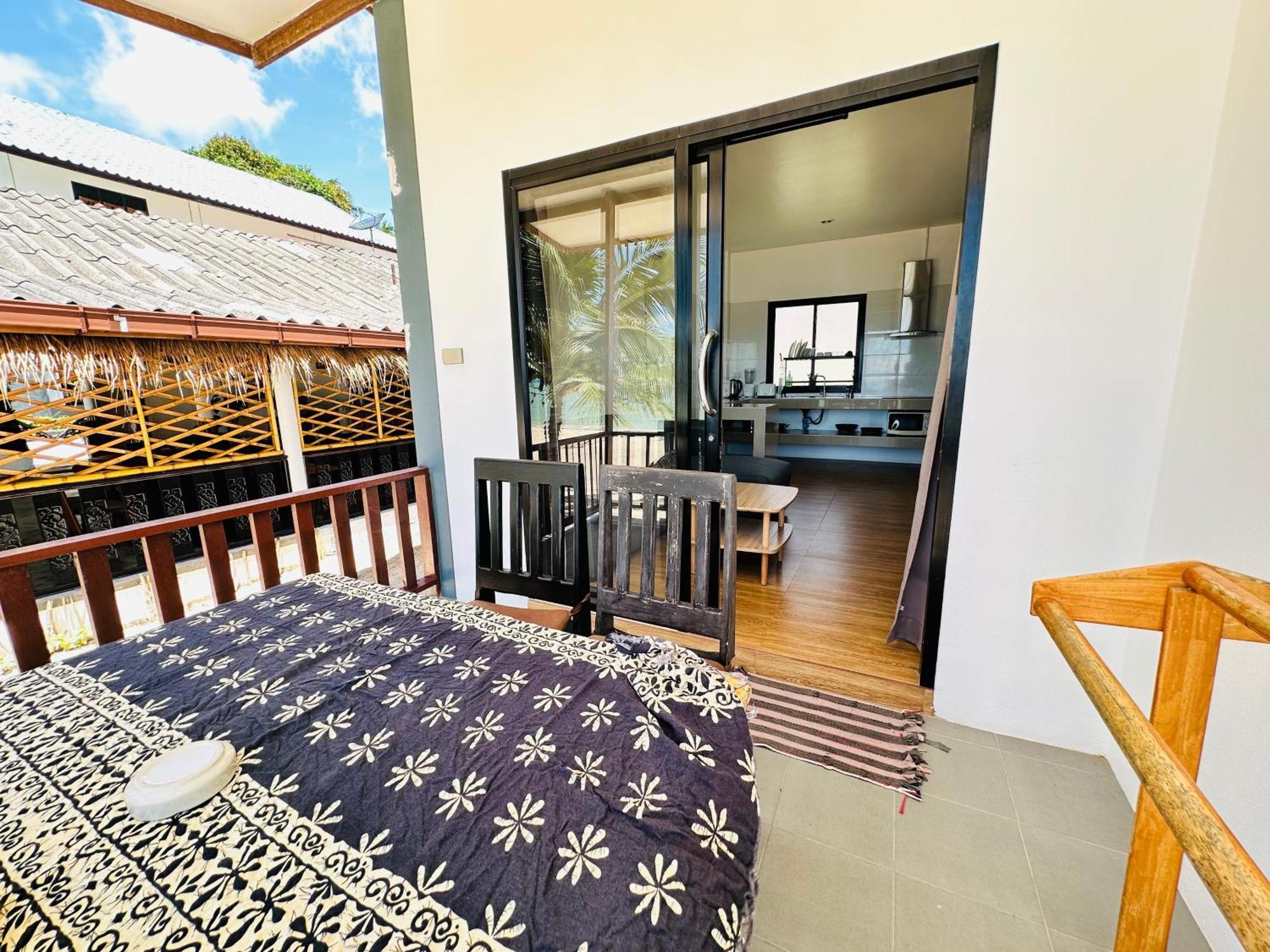 The Scenery Beach Resort Baan Khai Exterior photo