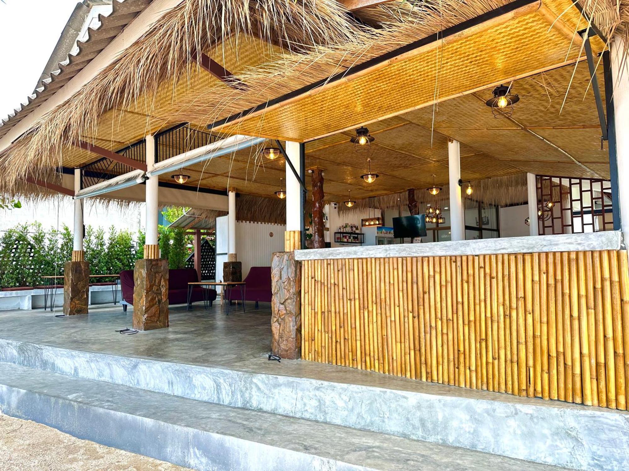 The Scenery Beach Resort Baan Khai Exterior photo